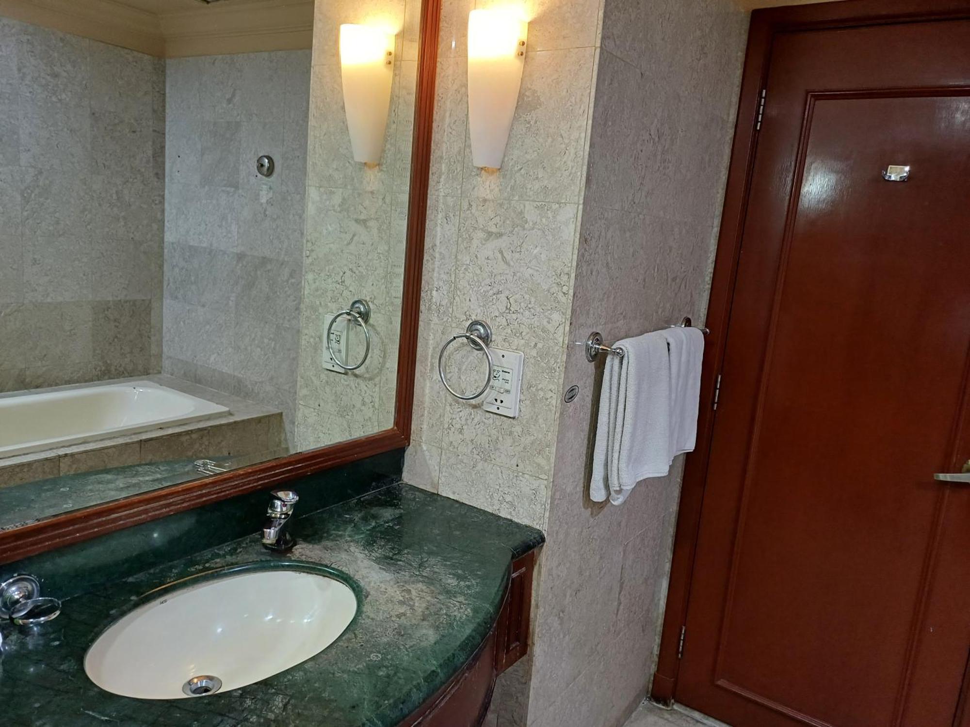 Cozy Ayan Berjaya Times Square Apartment *