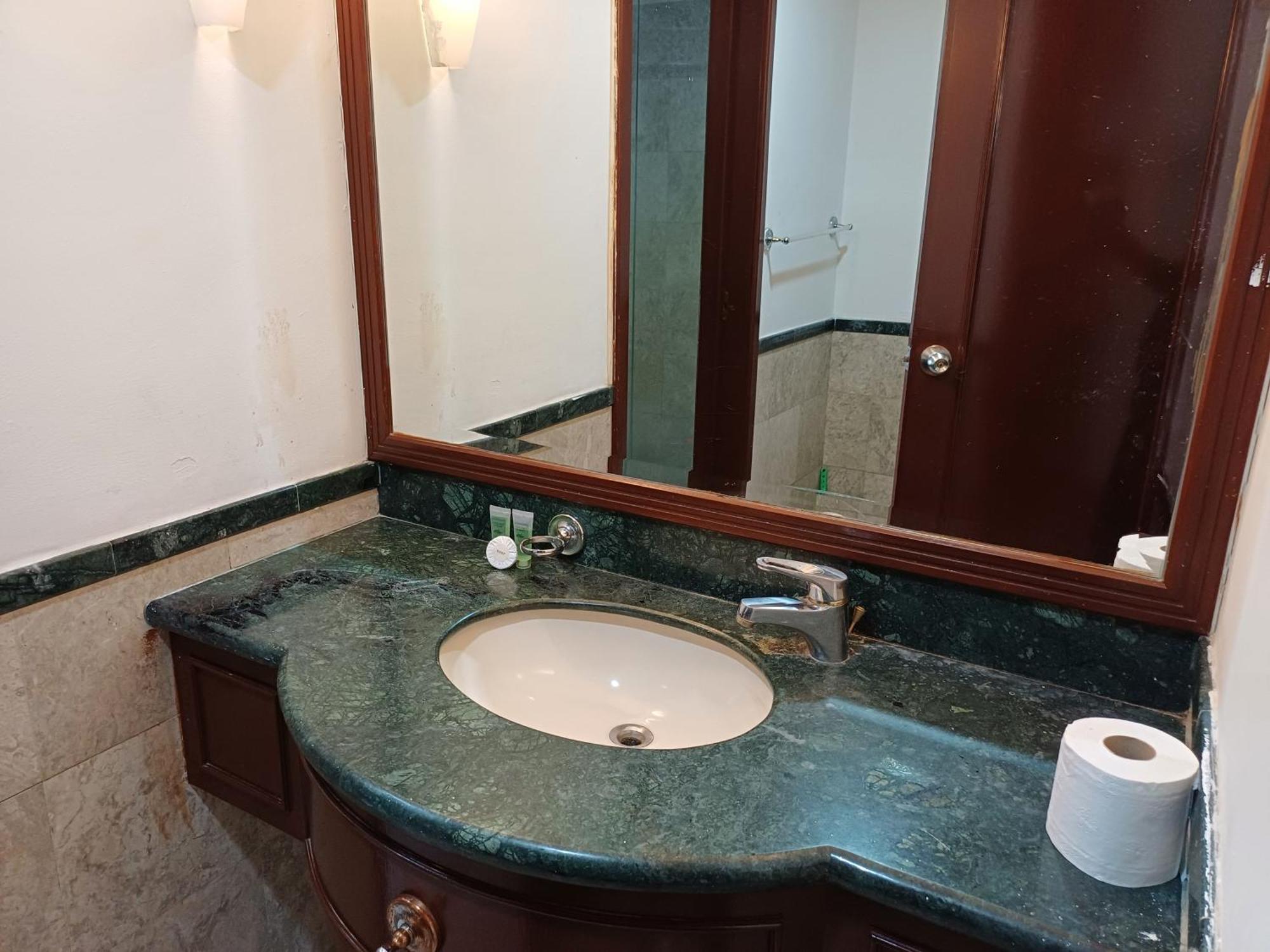 Cozy Ayan Berjaya Times Square Apartment *